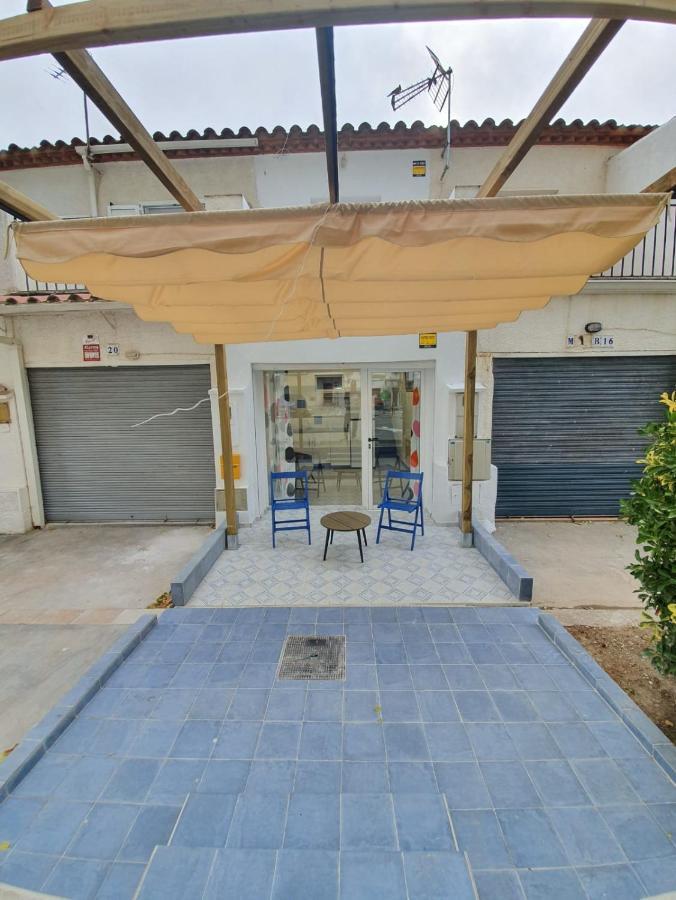 La Maisonnette Bleue Empuriabrava Exteriör bild